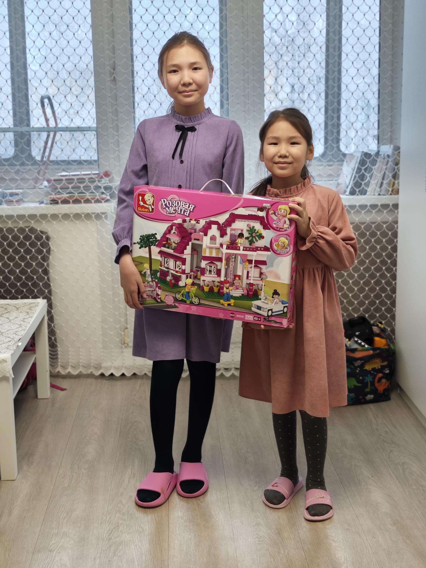 Фото Новогоднее чудо шагает по Сибири. Предприниматели из Новосибирска дарят подарки особенным детям 3 - Сиб.ФМ Фото Новогоднее чудо шагает по Сибири. Предприниматели из Новосибирска дарят подарки особенным детям 3